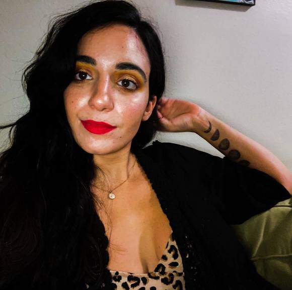 Meet your Posher, Laura - Picture 1 of 1